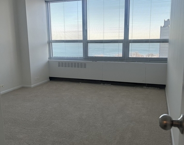 4800 S Chicago Beach Drive - Photo Thumbnail 13