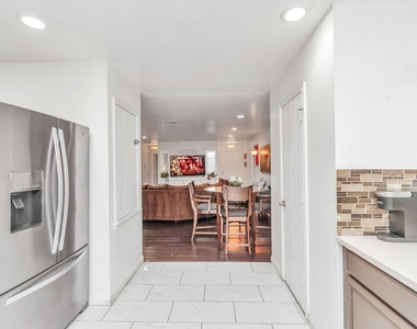7327 Enchanted Creek Drive - Photo Thumbnail 14
