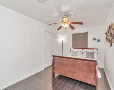 7327 Enchanted Creek Drive - Photo Thumbnail 22