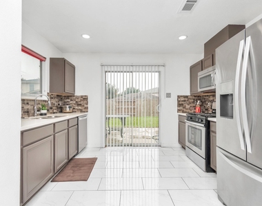 7327 Enchanted Creek Drive - Photo Thumbnail 11