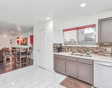 7327 Enchanted Creek Drive - Photo Thumbnail 13