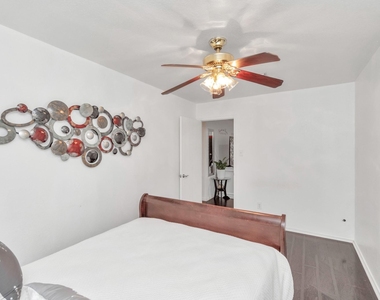 7327 Enchanted Creek Drive - Photo Thumbnail 23