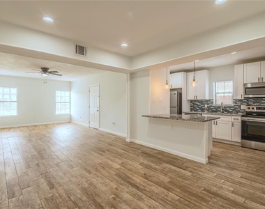 2319 Rosewood Street - Photo Thumbnail 1
