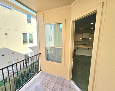 9610 Knights Station Drive - Photo Thumbnail 5