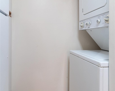 9707 Richmond Avenue - Photo Thumbnail 7