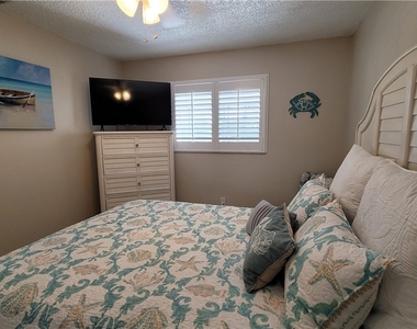 1126 Se 13th Terrace - Photo Thumbnail 21