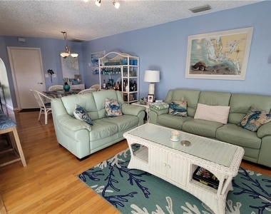 1126 Se 13th Terrace - Photo Thumbnail 10