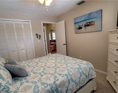 1126 Se 13th Terrace - Photo Thumbnail 20