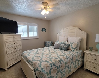1126 Se 13th Terrace - Photo Thumbnail 18