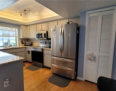 1126 Se 13th Terrace - Photo Thumbnail 7