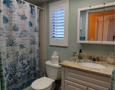1126 Se 13th Terrace - Photo Thumbnail 15
