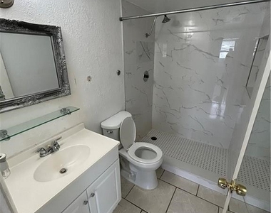 2828 Jackson Street - Photo Thumbnail 8