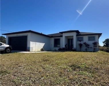 3217 64th Street W - Photo Thumbnail 1