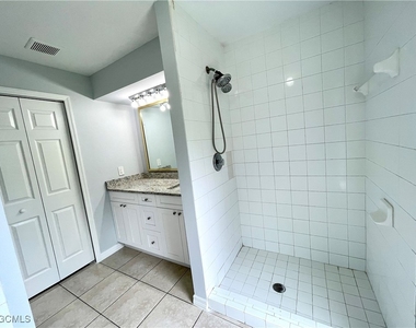 3405 Hanna Avenue N - Photo Thumbnail 21