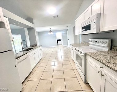 3405 Hanna Avenue N - Photo Thumbnail 15