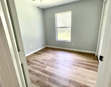 3405 Hanna Avenue N - Photo Thumbnail 24