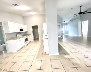 3405 Hanna Avenue N - Photo Thumbnail 7