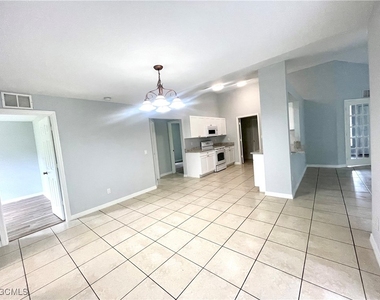 3405 Hanna Avenue N - Photo Thumbnail 10