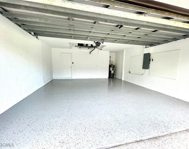 3405 Hanna Avenue N - Photo Thumbnail 25