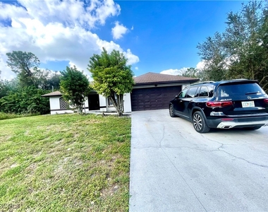3405 Hanna Avenue N - Photo Thumbnail 1