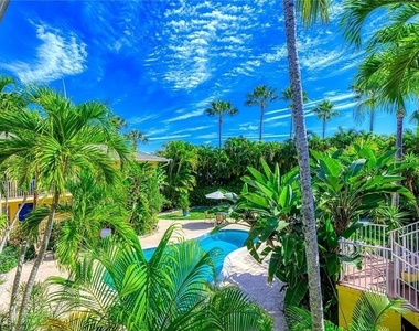 4290 Gulfstream Drive - Photo Thumbnail 6