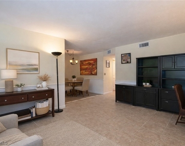 4290 Gulfstream Drive - Photo Thumbnail 13