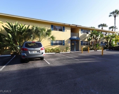 4290 Gulfstream Drive - Photo Thumbnail 9