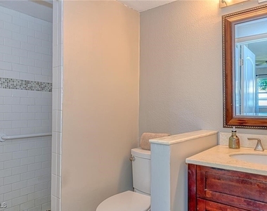 4290 Gulfstream Drive - Photo Thumbnail 3