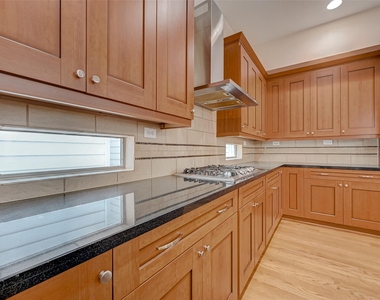5315 Lillian Street - Photo Thumbnail 13