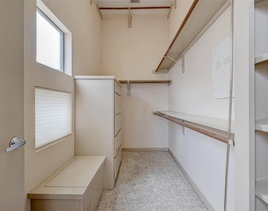 5315 Lillian Street - Photo Thumbnail 35