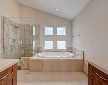 5315 Lillian Street - Photo Thumbnail 38