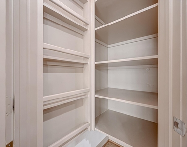 5315 Lillian Street - Photo Thumbnail 17