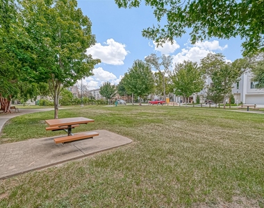5315 Lillian Street - Photo Thumbnail 45