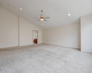 5315 Lillian Street - Photo Thumbnail 32