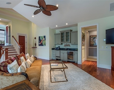 85 13th Avenue S - Photo Thumbnail 5