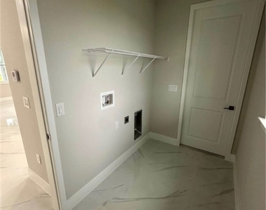 2914 24th Street Sw - Photo Thumbnail 7