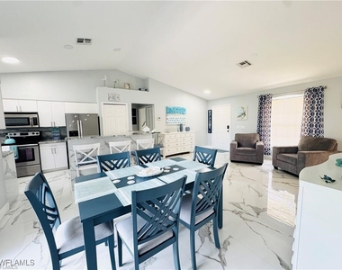 1221 Granada Boulevard - Photo Thumbnail 3