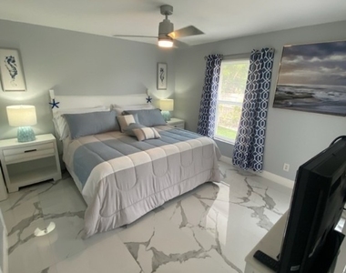 1221 Granada Boulevard - Photo Thumbnail 8