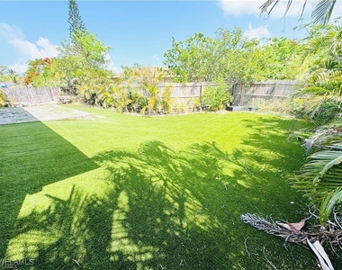1221 Granada Boulevard - Photo Thumbnail 14