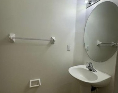 14732 Sutherland Avenue - Photo Thumbnail 3