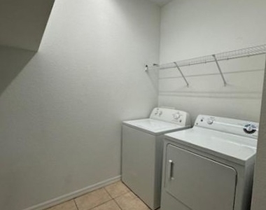 14732 Sutherland Avenue - Photo Thumbnail 25