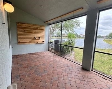 14732 Sutherland Avenue - Photo Thumbnail 24