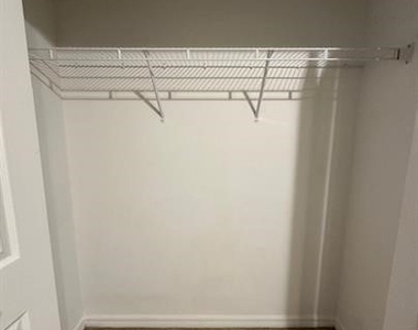 14732 Sutherland Avenue - Photo Thumbnail 18