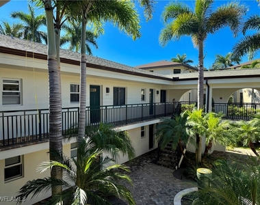 960 7th Street S - Photo Thumbnail 2
