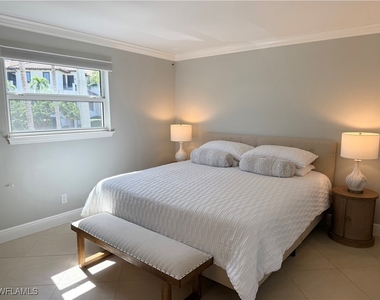 960 7th Street S - Photo Thumbnail 4