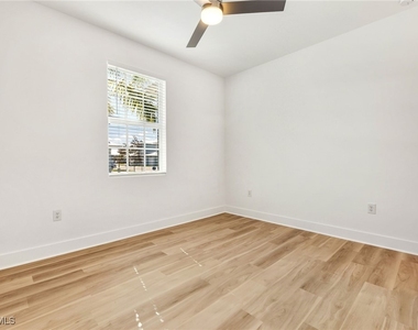26430 Coco Cay Circle - Photo Thumbnail 15