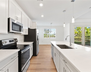 26430 Coco Cay Circle - Photo Thumbnail 8