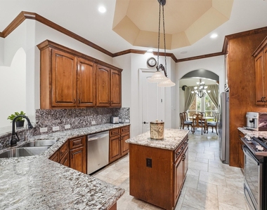 19623 Fairway Island Drive - Photo Thumbnail 4