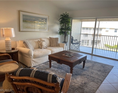 9640 Victoria Lane - Photo Thumbnail 2