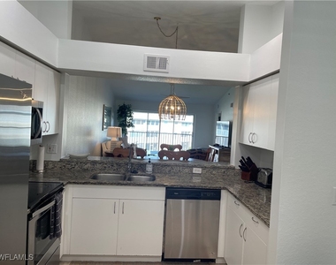 9640 Victoria Lane - Photo Thumbnail 6